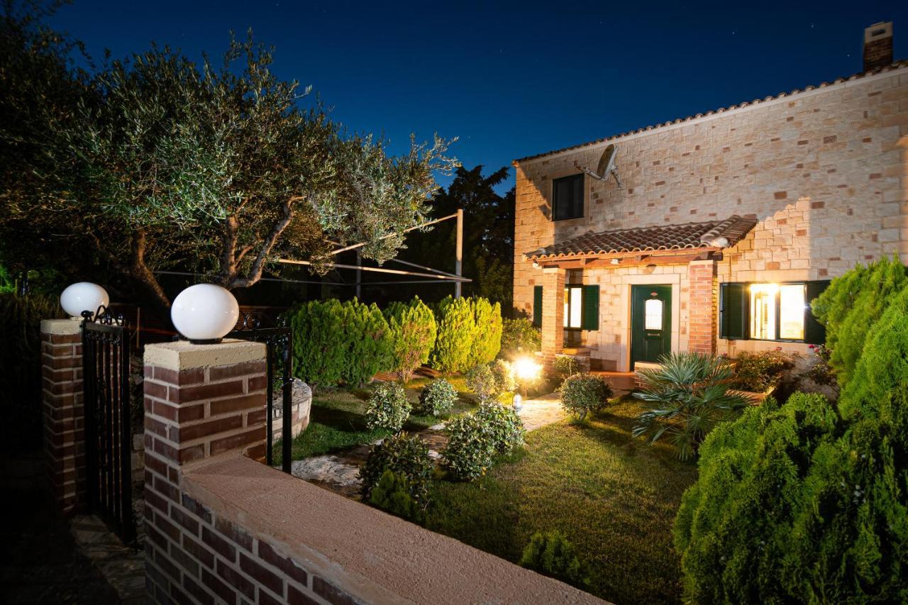 Neriides Villas แอร์ซอนิสซอส ภายนอก รูปภาพ